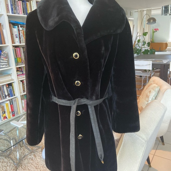 Vintage Faux Fur Coat - Picture 6 of 6